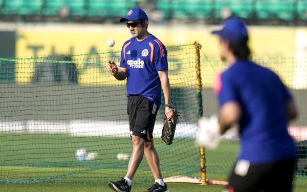 Beleaguered India look to stay afloat in T20I series against rampaging England