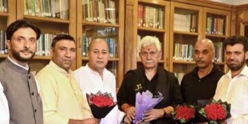 Delegations call on LG Sinha, raise tourism, development and public issues