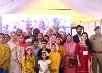 LG joins Mahayajna Dharma Sammelan in Baramulla