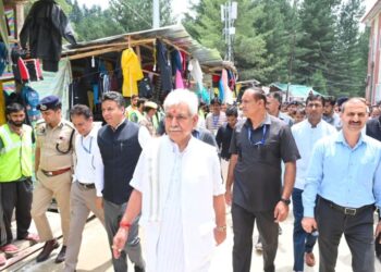 Amarnath Yatra: LG inspects facilities for pilgrims at Nunwan Base Camp