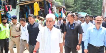 Amarnath Yatra: LG inspects facilities for pilgrims at Nunwan Base Camp
