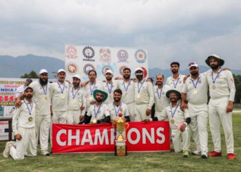 NIT Srinagar retains Inter-NIT Faculty & Staff cricket title