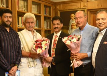PHDCCI delegation meets LG, discusses promotion of film tourism and investment