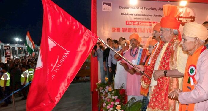 LG flags off first batch of Amarnath pilgrims from Jammu