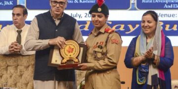 CM Abdullah appoints 117 lecturers; waives tuition fee for AAY students