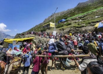 Amarnath Yatra crosses 2-lakh pilgrim mark in 8 days