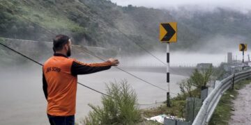 Jammu rivers flowing above danger mark; NDRF sounds caution