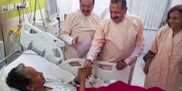 Wangchuk ends hunger strike after govt assures him of meeting his demands