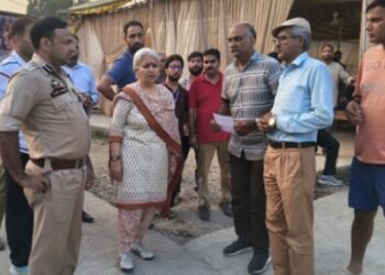 DC, SSP review Amarnath Yatra arrangements at Shadipora transit camp