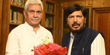 Union Minister, public delegations call on Lt Governor Manoj Sinha