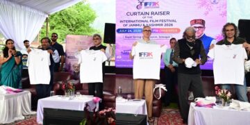 CM presides over curtain raiser for J&K International Film Festival