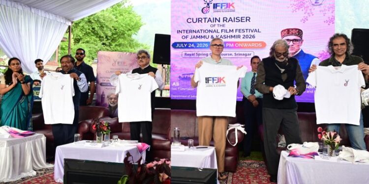 CM presides over curtain raiser for J&K International Film Festival