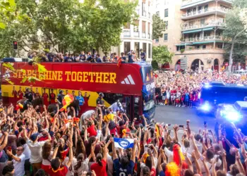 Spain’s World Cup champions return home for royal welcome and parade in front of almost 2 million