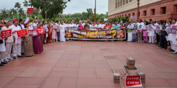 Opposition MPs protest in Parliament complex on Ram temple donation theft issue, police action against students