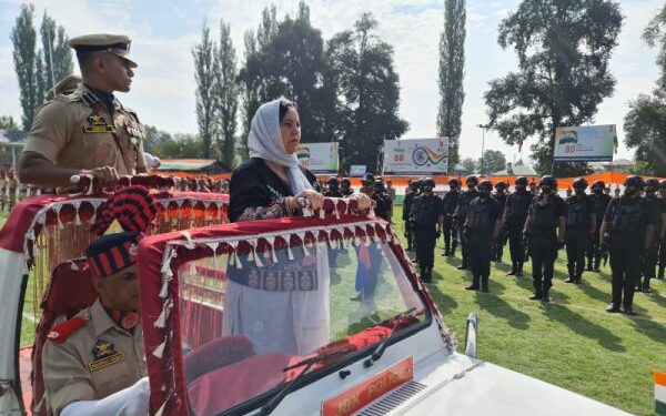 Sakeena Itoo hoists Tricolour at Anantnag Independence Day function