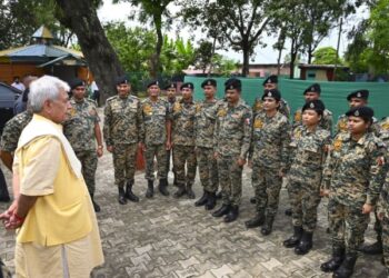 Border villages of J&K no longer on margins, but are now at centre of development: LG Sinha