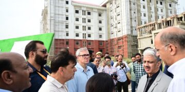 CM Omar Abdullah takes early morning tour of Srinagar to review development projects