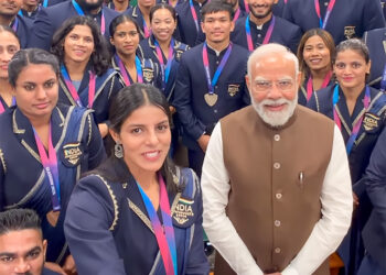 PM Modi meets CWG medallists, lauds their performances