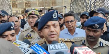 IGP Kashmir reviews security at Hazratbal, says anti-terror operations remain priority