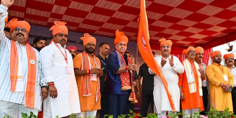 Budha Amarnath Yatra begins amid tight security from Jammu, LG flags off first batch
