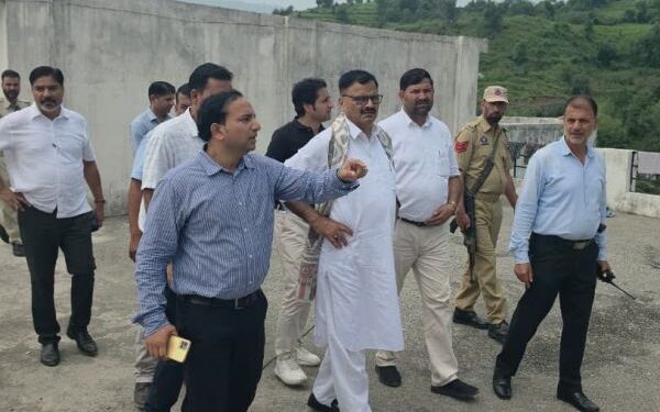 Rana reviews EMRS, Irrigation Department projects at Bhera