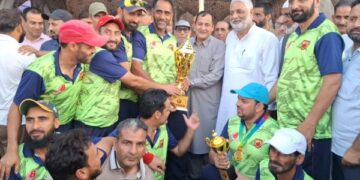 Ladoora clinches title in Legends League final at Baramulla
