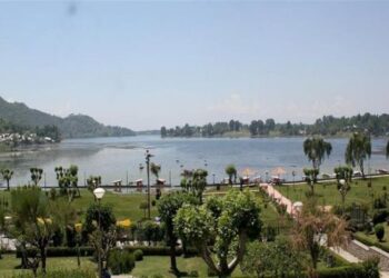 CPCB raises alarm about Manasbal lake being ‘critically polluted’ by faecal matter