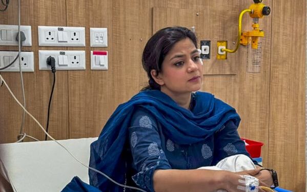 FIR filed against Mehbooba Mufti, daughter for ‘assault’ on cop during Article 370 protest