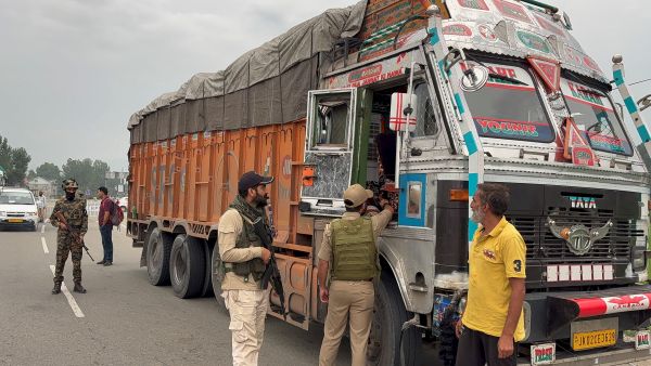 Tricolour rallies mark Independence Day eve; security tightened across Valley