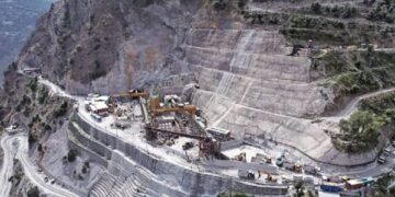 Pakal Dul project labour dispute resolved in Kishtwar, 210 workers receive terminal benefits
