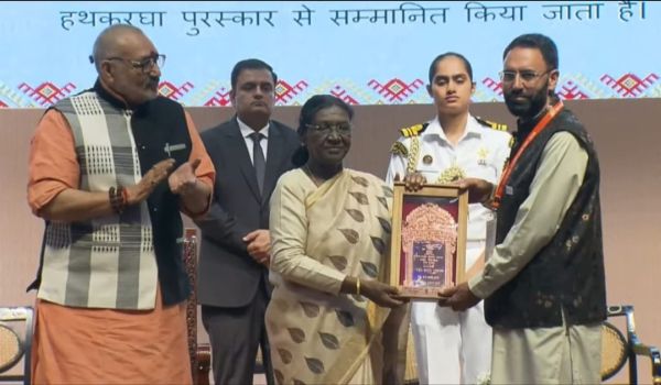 President of India confers National Handloom Award on two master weavers from Kanihama