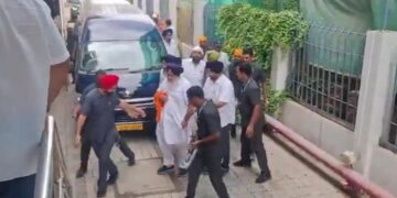 SAD chief Sukhbir Badal injured in ‘kirpan’ attack in M’rashtra, party demands CBI probe