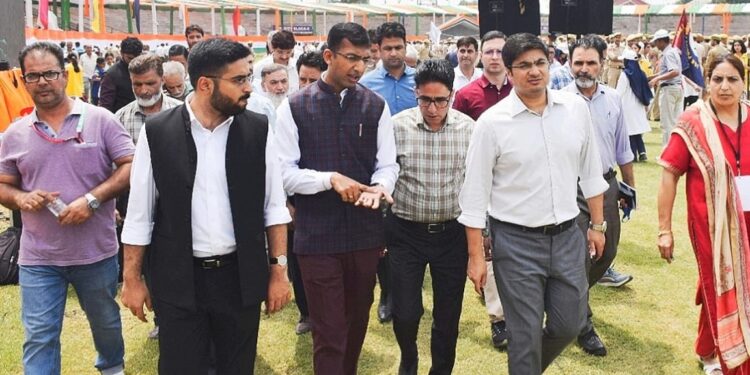 Security stepped up across Srinagar ahead of Aug 15 celebrations