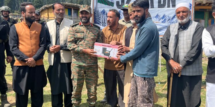 Army conducts outreach programme for Gujjar, Bakkarwal community in Bandibala