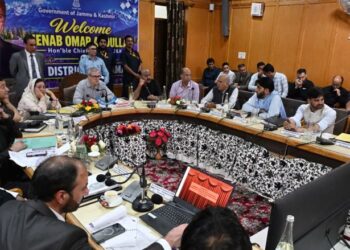 CM reviews Pulwama development, launches projects worth ₹86 crore