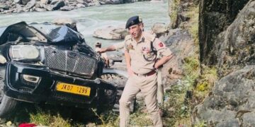 5 killed as SUV falls into river in Kupwara