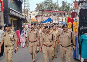 IGP leads foot patrol in Jammu city, reviews law and order situation