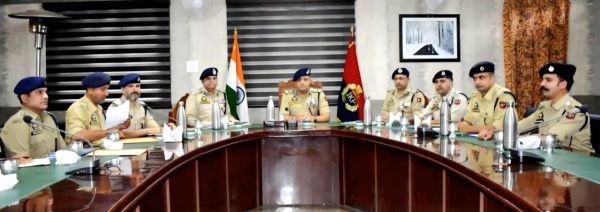 IGP reviews security, crime situation in Bandipora