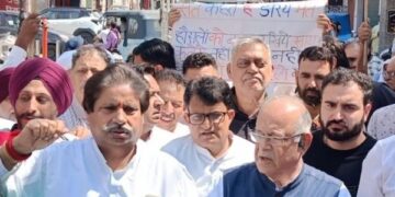 JKPCC chief leads anti-BJP protest in Jammu over poster linking Gandhi, Akhilesh with militancy