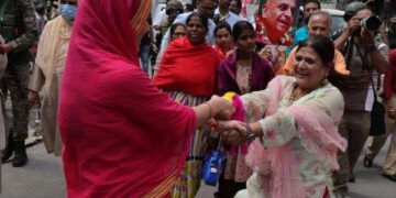 Kashmiri Pandits celebrate Janmashtami with religious fervour in Srinagar