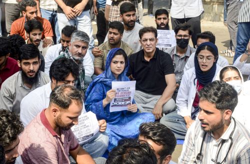 PDP’s Iltija Mufti asks govt to enhance stipend of protesting MBBS and BDS interns