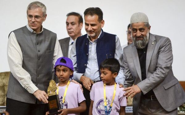 CM calls for bringing mental arithmetic prog to govt schools