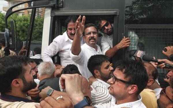 Cong MLAs protest against CEC in J&K Assembly