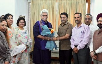 IAS officers, Bhaderwah delegation meet LG; traders, trust raise concerns