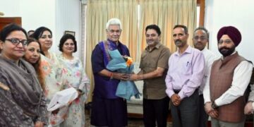 IAS officers, Bhaderwah delegation meet LG; traders, trust raise concerns