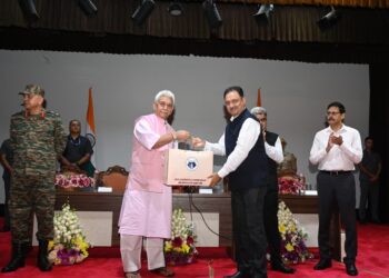 LG felicitates J&K Bank for support to Amarnath Yatra 2026