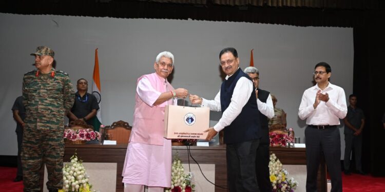 LG felicitates J&K Bank for support to Amarnath Yatra 2026
