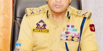 IGP reviews security situation in Baramulla, Sopore