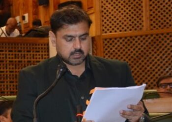 Govt approves six free gas cylinders for AAY families