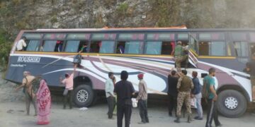 Tourist killed, 56 injured in twin accidents on Jammu-Srinagar highway in Ramban
